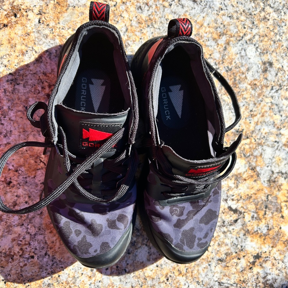 GORUCK Women's Black and Red Athletic Shoes